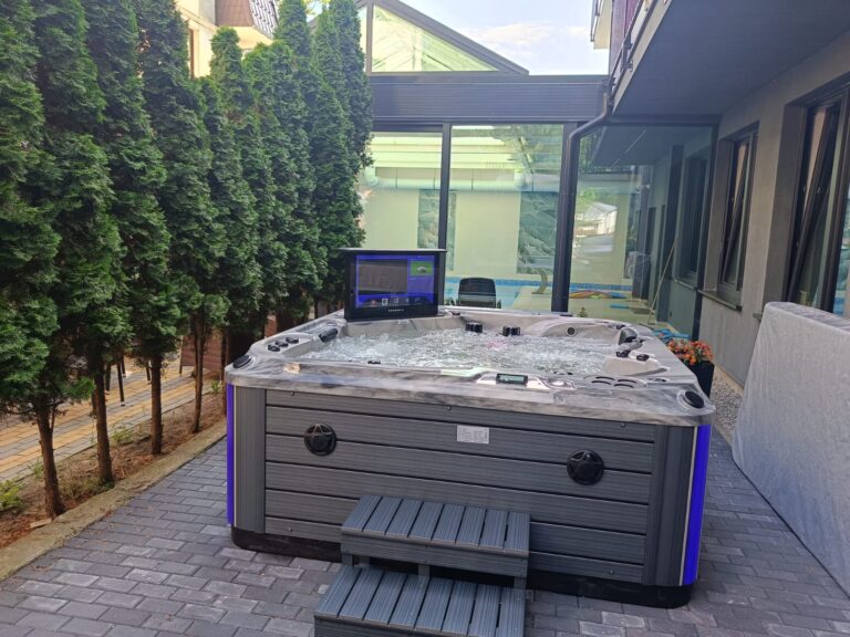 jacuzzi